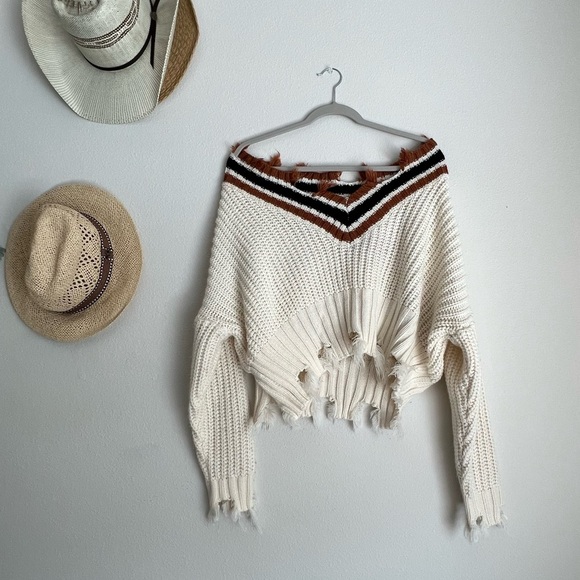 Windsor Sweater Size Medium - Picture 2 of 3